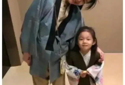 娱乐圈吃瓜最新小鲜肉视频,颜值与实力并存，网友热议不已